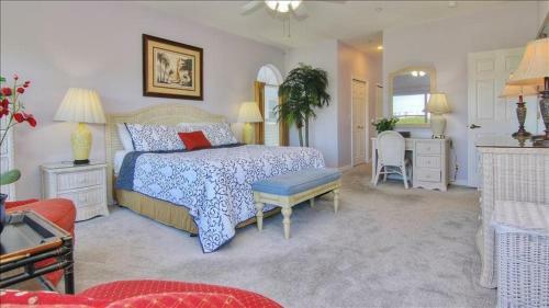 Mariner's Pointe 202 Home