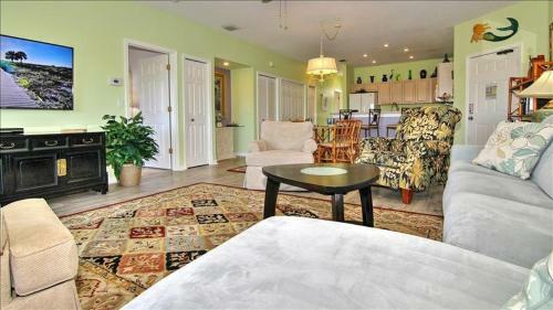 Mariner's Pointe 202 Home