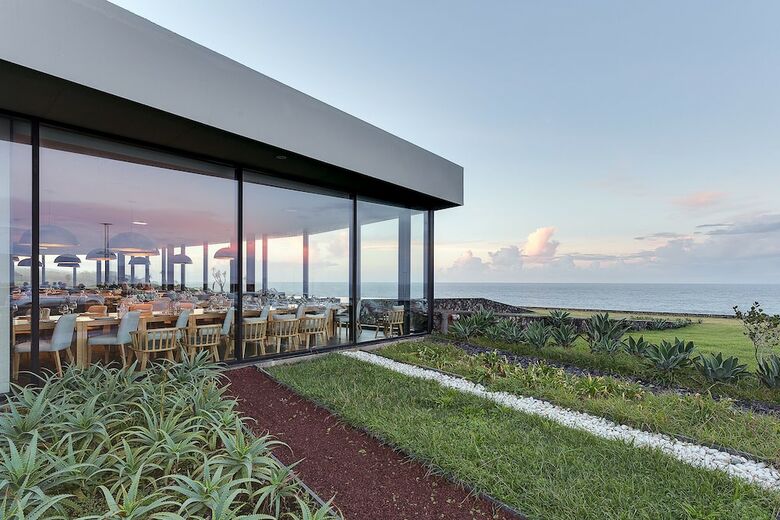 Hotel Pedras Do Mar Resort & Spa