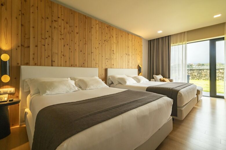 Hotel Pedras Do Mar Resort & Spa