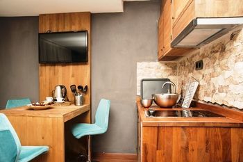 Hotel Cube Suites