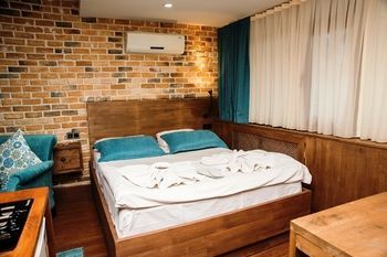 Hotel Cube Suites