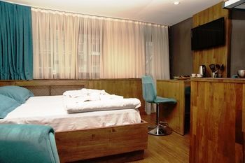 Hotel Cube Suites