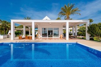 Grande Dame Villa