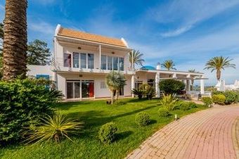 Grande Dame Villa