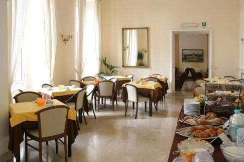 Hotel Mediterranee