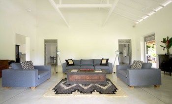Villa Ivory House