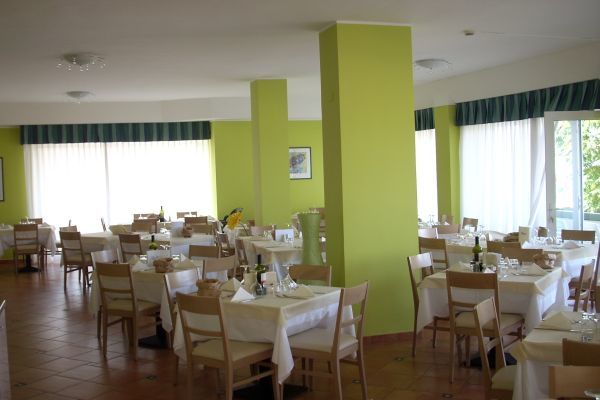 Hotel Pacesetter