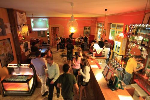 Hostal Sunflower