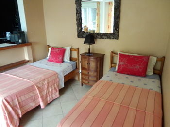 Hotel Chez Lorna