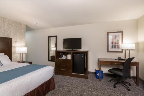 Best Western Plus Chestermere Hotel