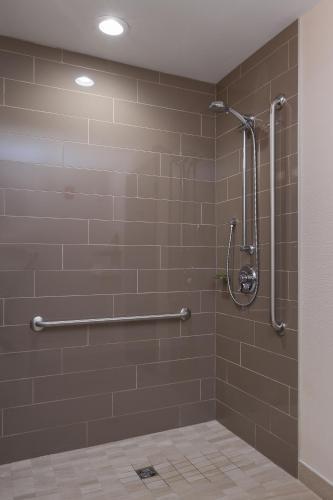 Best Western Plus Chestermere Hotel