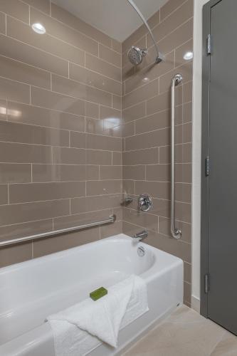 Best Western Plus Chestermere Hotel