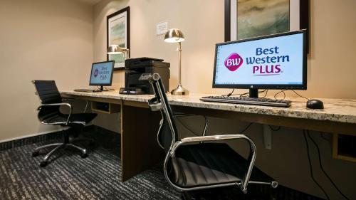 Best Western Plus Chestermere Hotel