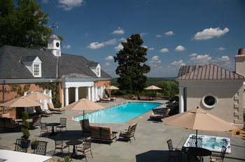 Hotel Albemarle Estate At Trump Winery