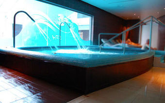 Parklands Hotel & Country Club