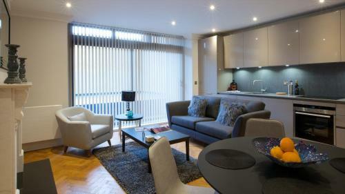 Flying Butler - Barons Court Apartments