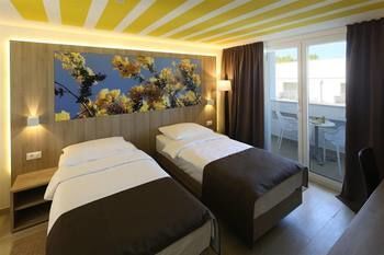 Medora Auri Family Beach Hotel