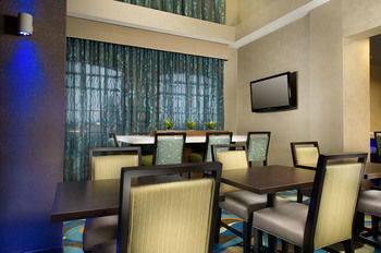 Hotel Comfort Suites