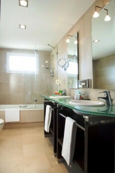 Hotel NH Canciller Ayala Vitoria