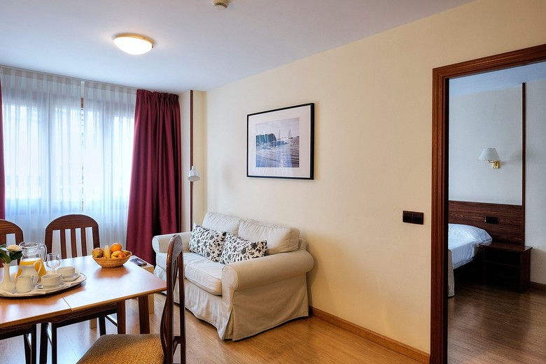 Hotel Apartamentos Arias