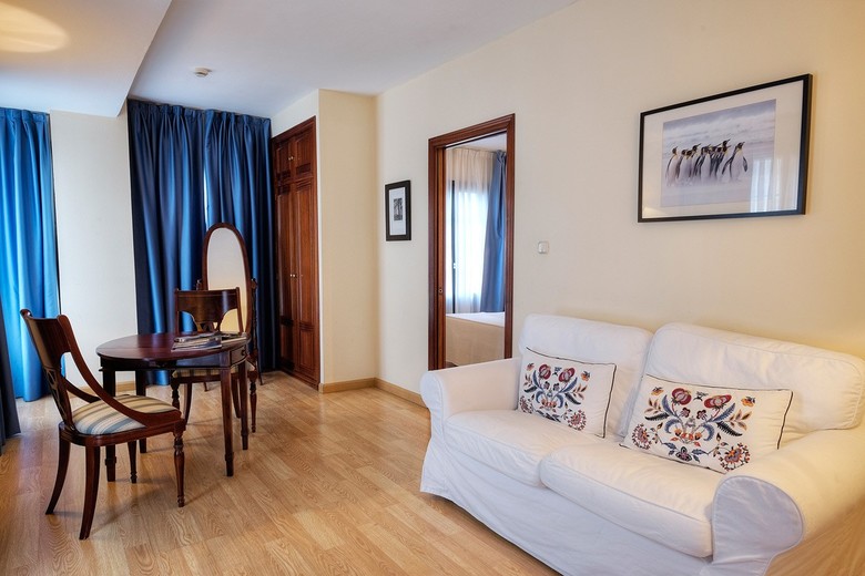 Hotel Apartamentos Arias