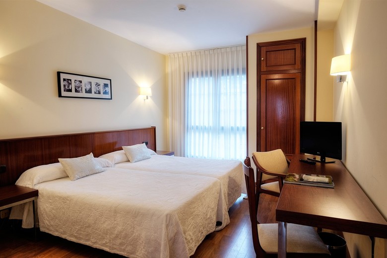 Hotel Apartamentos Arias
