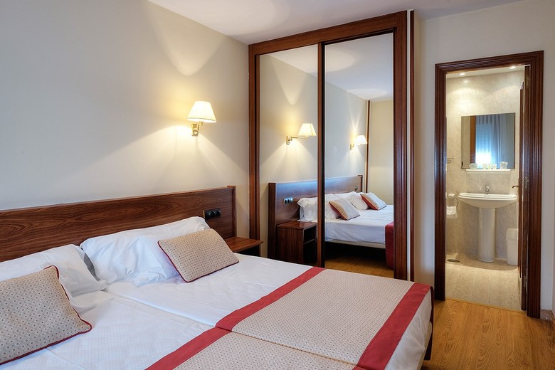 Hotel Apartamentos Arias
