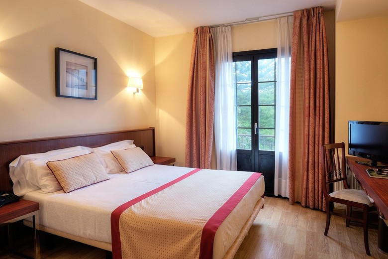 Hotel Apartamentos Arias