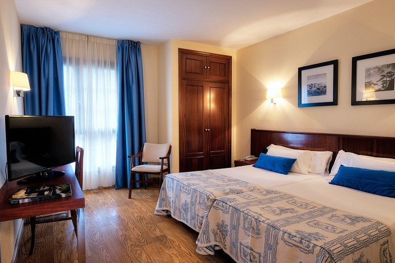 Hotel Apartamentos Arias