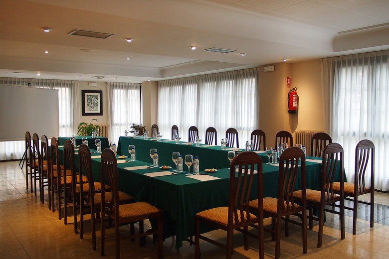 Hotel Apartamentos Arias
