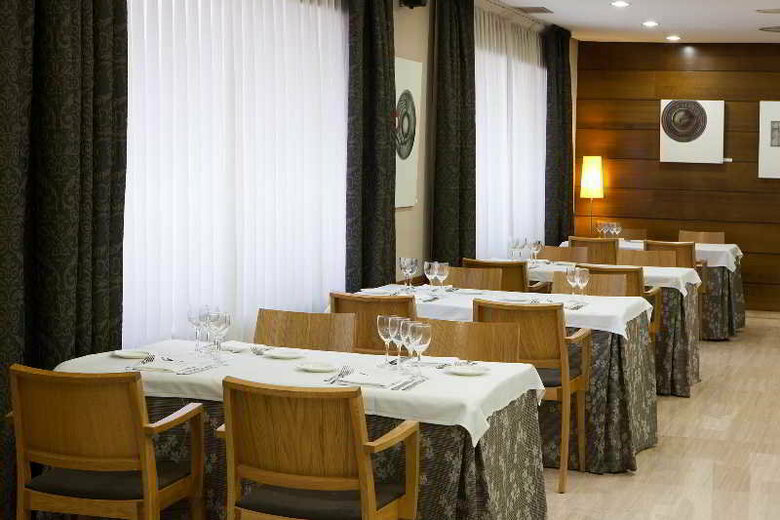 Hotel Up Rooms Vic