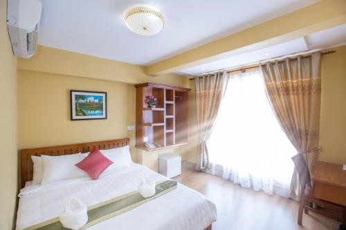 Hostal Precious House Guesthouse