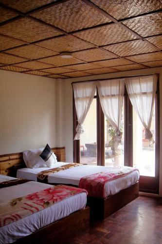 Posada Three Seasons Inn & Spa