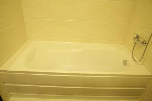 Grand Harbour Hotel