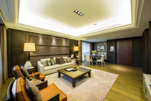 Hostal J Palace Residence