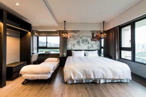 Hostal J Palace Residence