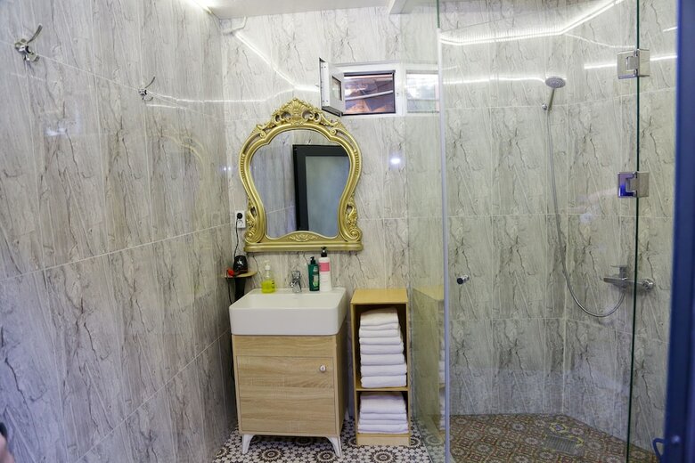 Hotel Hon Saroy