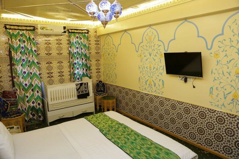 Hotel Hon Saroy