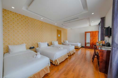 Queen's Finger Hotel