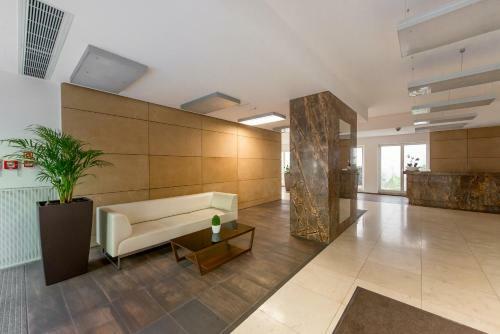 P&o Mdm Apartments