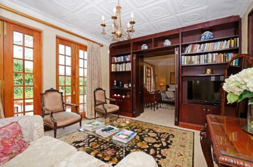 Bed & Breakfast Doveton House