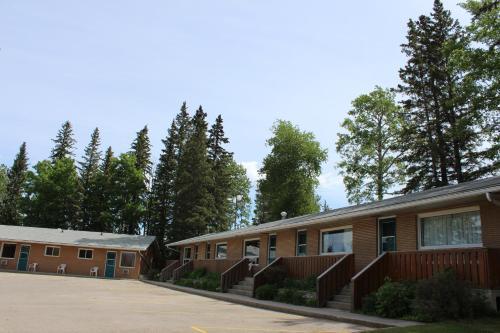 Pines Motel