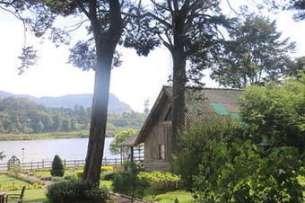 Hotel Calamander Lake Gregory