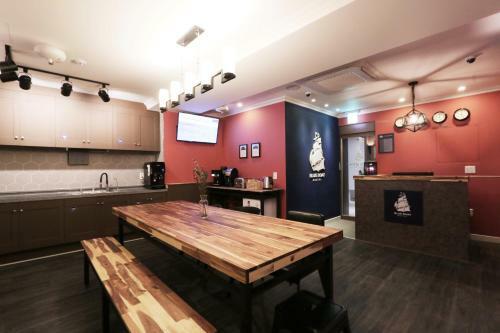 Blueboat Hostel Jeonju