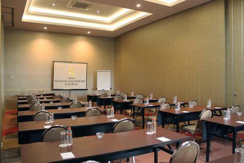 Hotel Gunawangsa Merr, Dhm Associates