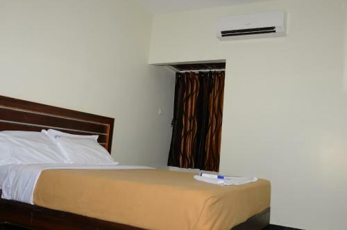 Hotel Bg Residency