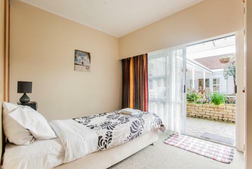 Ocean View Raglan B&B