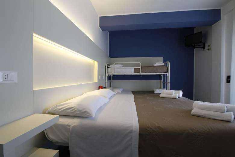 Hotel Desire'