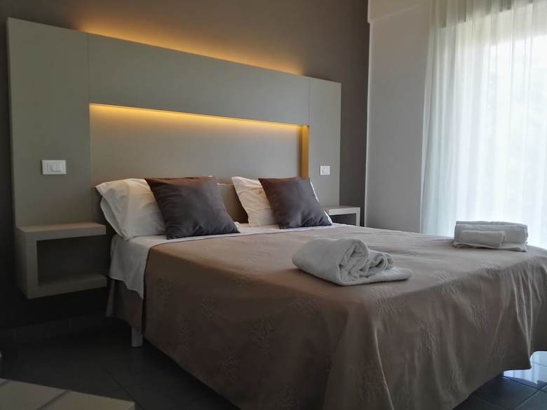 Hotel Desire'